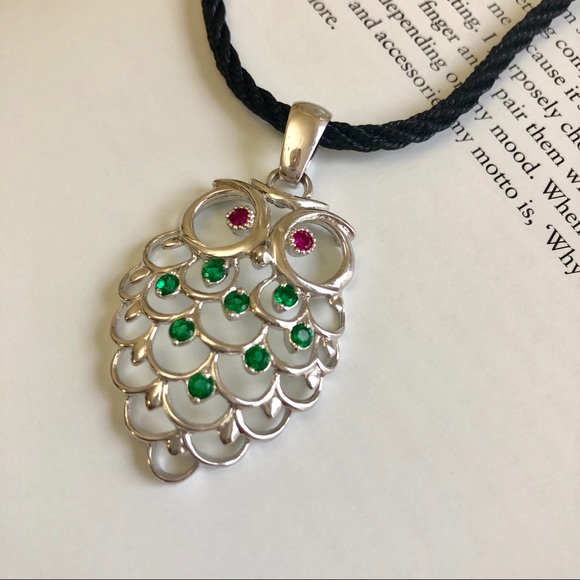 SILVER OLW NECKLACE - Picture 3 of 4